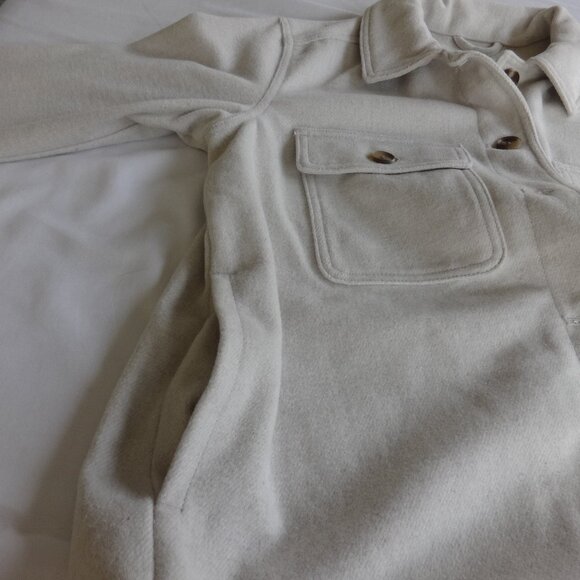 Old Navy women's utility Shacket size M, cream color button front & sleeves NWT - Picture 9 of 14